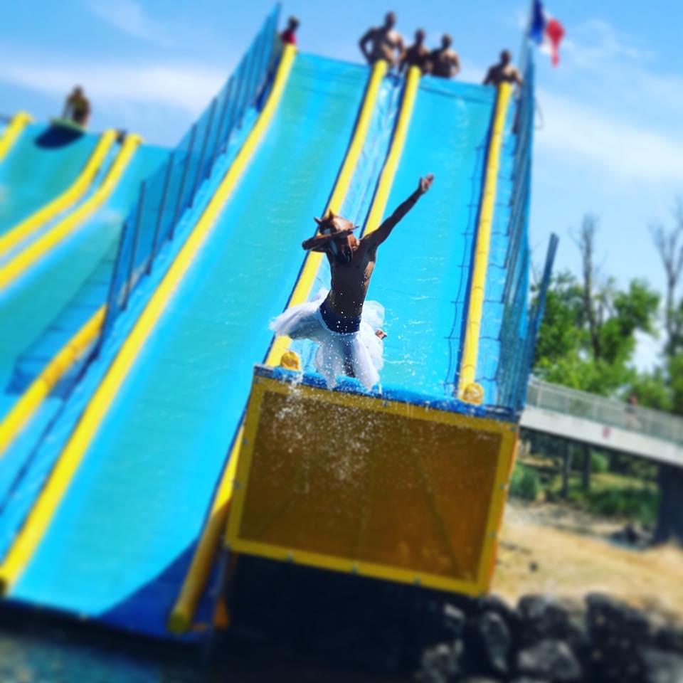 waterjump-cap-d-agde-sauts-aquatiques-et-fous-rires-illimit-s-pour-tous